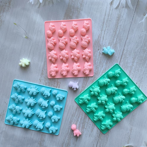 Molde 16 Pequeños Dinos